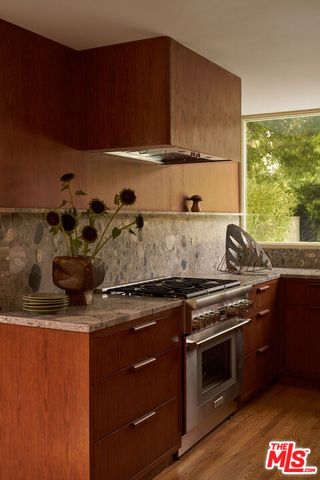 3112 Chandelle Road, Los Angeles, CA 90046