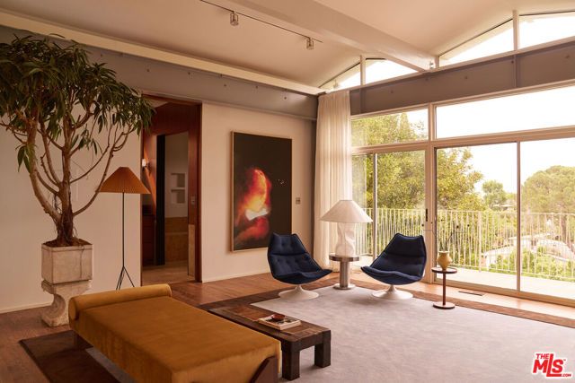 3112 Chandelle Road, Los Angeles, CA 90046