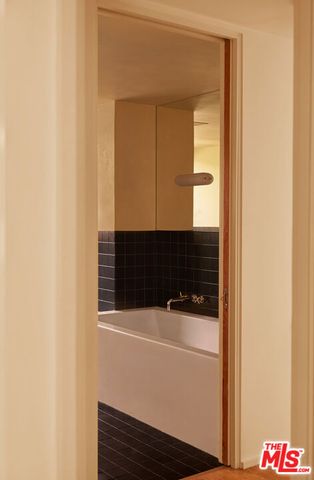 3112 Chandelle Road, Los Angeles, CA 90046