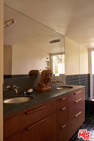 3112 Chandelle Road, Los Angeles, CA 90046