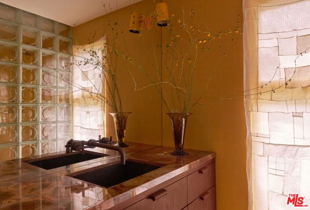 3112 Chandelle Road, Los Angeles, CA 90046