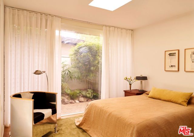 3112 Chandelle Road, Los Angeles, CA 90046