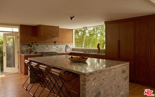 3112 Chandelle Road, Los Angeles, CA 90046