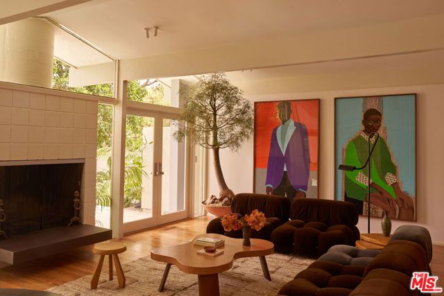 3112 Chandelle Road, Los Angeles, CA 90046