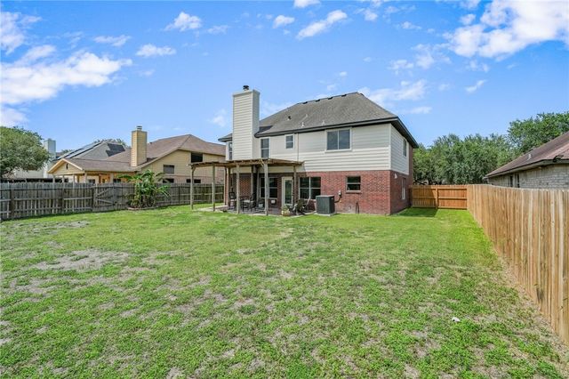 5025 Queens Ct, Corpus Christi, TX 78413