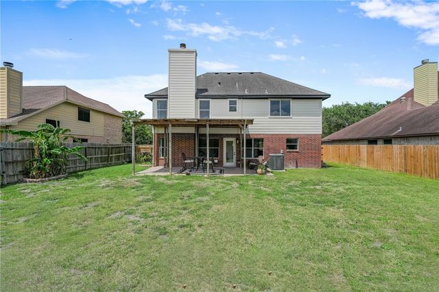 5025 Queens Ct, Corpus Christi, TX 78413