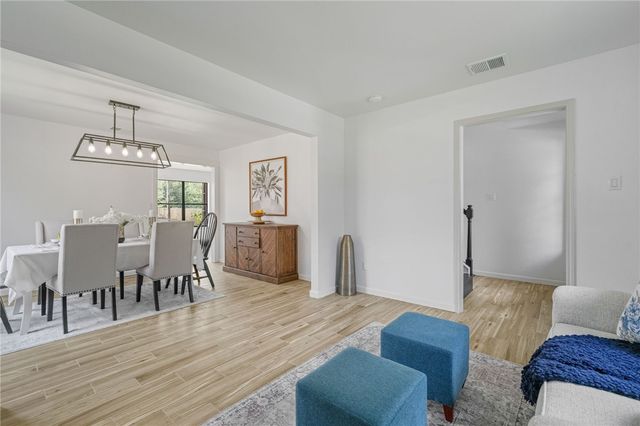 5025 Queens Ct, Corpus Christi, TX 78413
