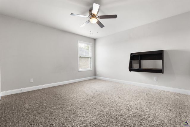 212 Oakley Court, Bonaire, GA 31005