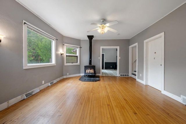 1240 S JACKSON STREET, Green Bay, WI 54301