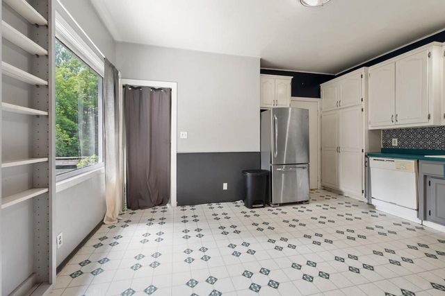1240 S JACKSON STREET, Green Bay, WI 54301