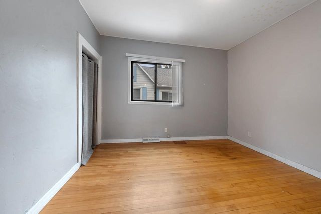 1240 S JACKSON STREET, Green Bay, WI 54301