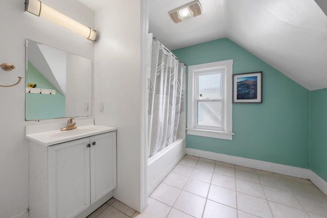 1240 S JACKSON STREET, Green Bay, WI 54301