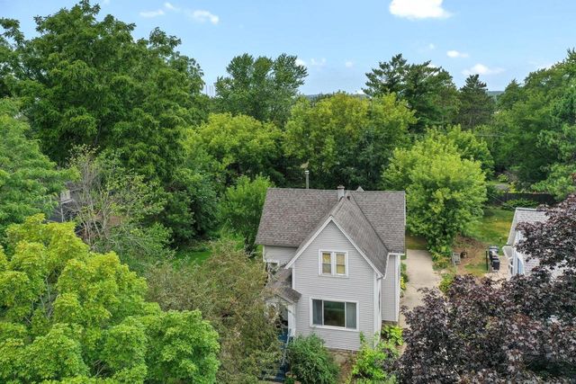 1240 S JACKSON STREET, Green Bay, WI 54301