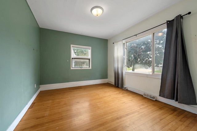 1240 S JACKSON STREET, Green Bay, WI 54301