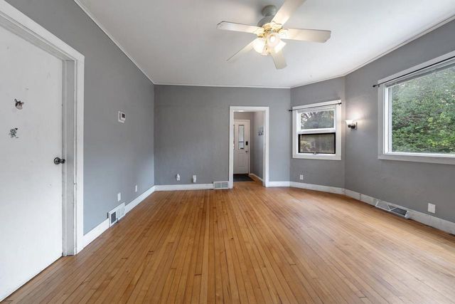 1240 S JACKSON STREET, Green Bay, WI 54301