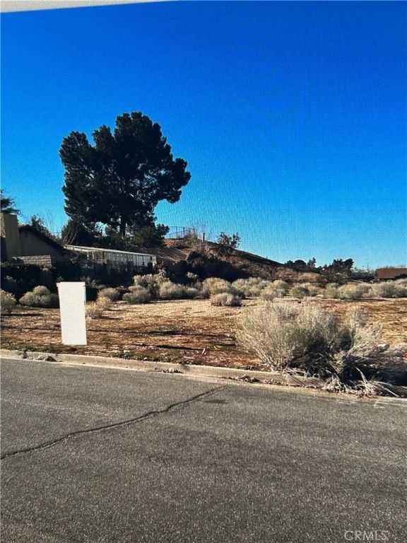 999 Montecito, Victorville, CA 92395