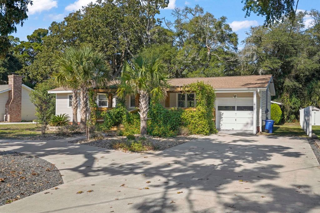 807 Bellamy Rd., North Myrtle Beach, SC 29582 — exterior