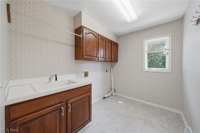 5336 Wood Trail Avenue NE, Canton, OH 44705
