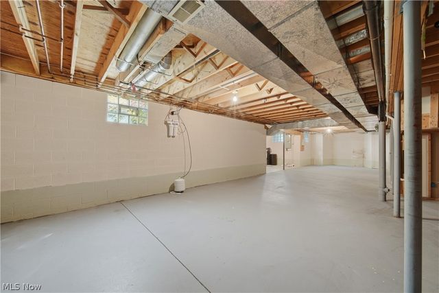 5336 Wood Trail Avenue NE, Canton, OH 44705