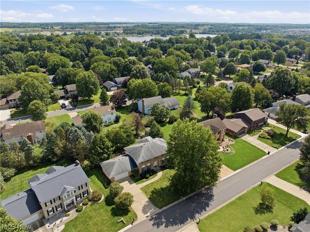 5336 Wood Trail Avenue NE, Canton, OH 44705