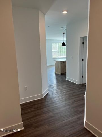 580 Columbia Turnpike 212, East Greenbush, NY 12061