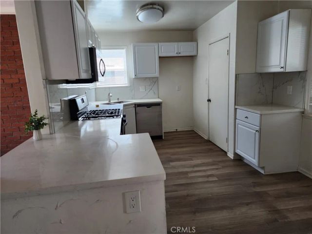 6446 Mclennan, Van Nuys, CA 91406