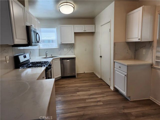 6446 Mclennan, Van Nuys, CA 91406