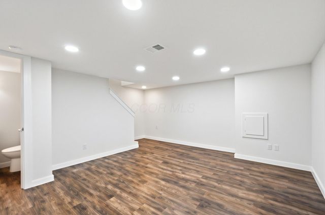 6893 Vally Down Road, Dublin, OH 43017