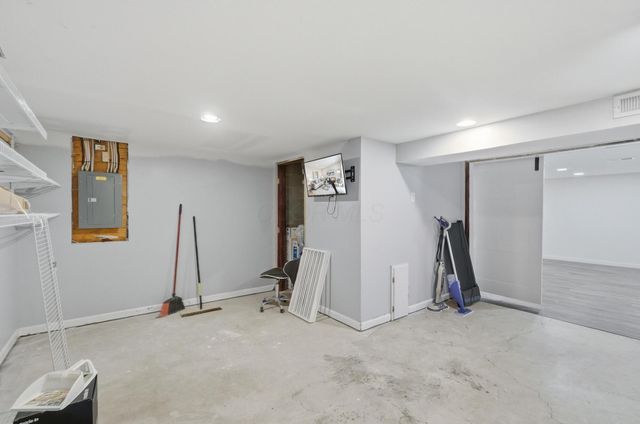 6893 Vally Down Road, Dublin, OH 43017