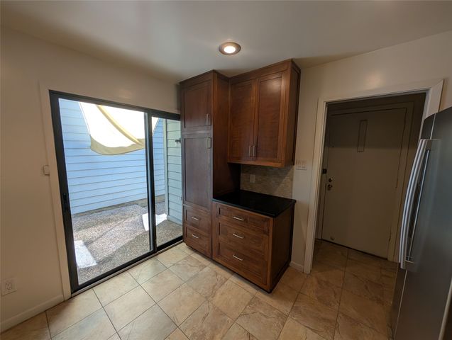17490 Meandering Way 1005, Dallas, TX 75252