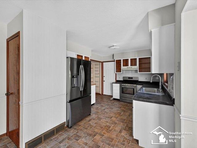 1257 Rutledge Drive, Temperance, MI 48182