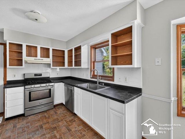 1257 Rutledge Drive, Temperance, MI 48182