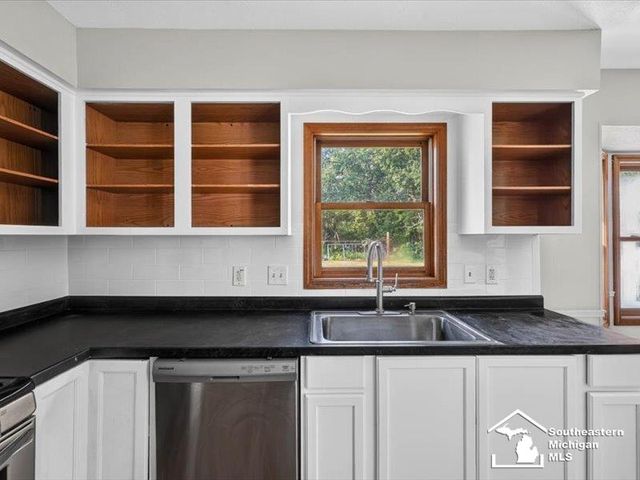 1257 Rutledge Drive, Temperance, MI 48182
