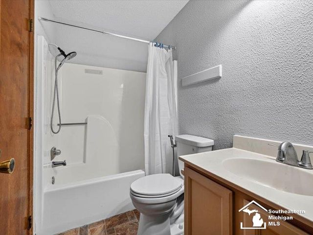 1257 Rutledge Drive, Temperance, MI 48182
