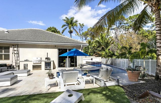 5226 SE Inkwood Way, Hobe Sound, FL 33455