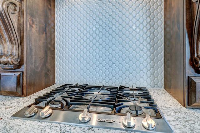 20501 W 112th Terrace, Olathe, KS 66061