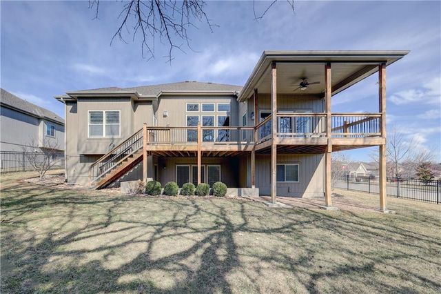 20501 W 112th Terrace, Olathe, KS 66061