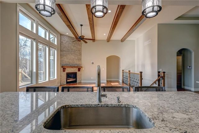 20501 W 112th Terrace, Olathe, KS 66061