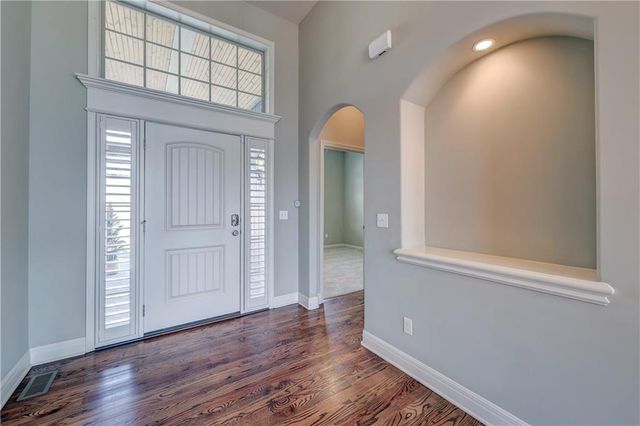 20501 W 112th Terrace, Olathe, KS 66061