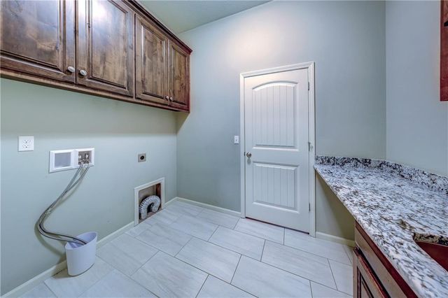 20501 W 112th Terrace, Olathe, KS 66061