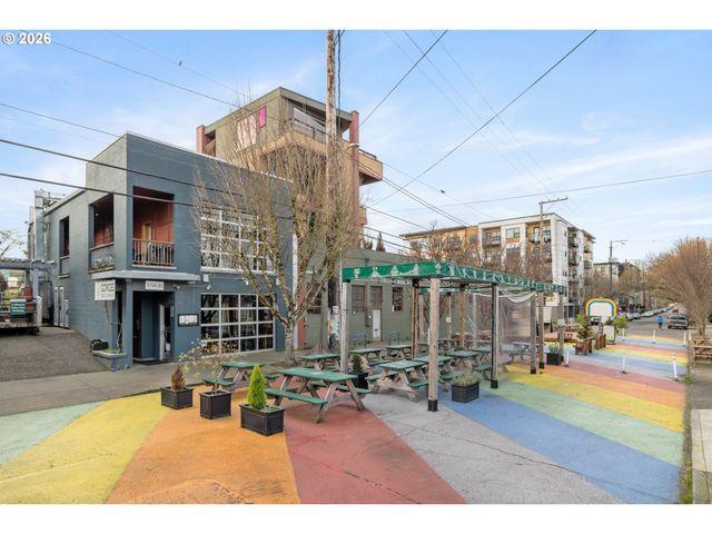 28 Se 28TH Ave 304, Portland, OR 97214