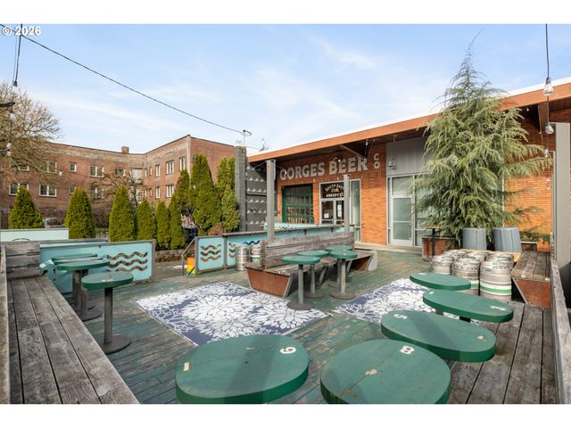 28 Se 28TH Ave 304, Portland, OR 97214