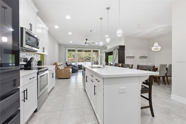 2337 OXMOOR DRIVE, Deland, FL 32724