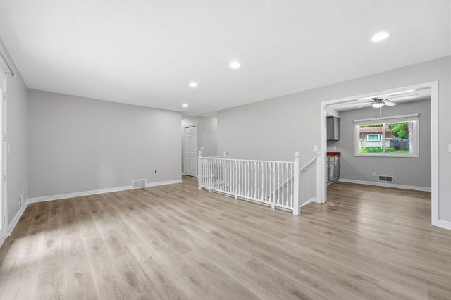 409 Harold Drive, Burnsville, MN 55337