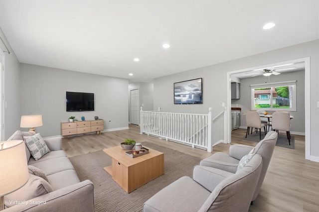409 Harold Drive, Burnsville, MN 55337