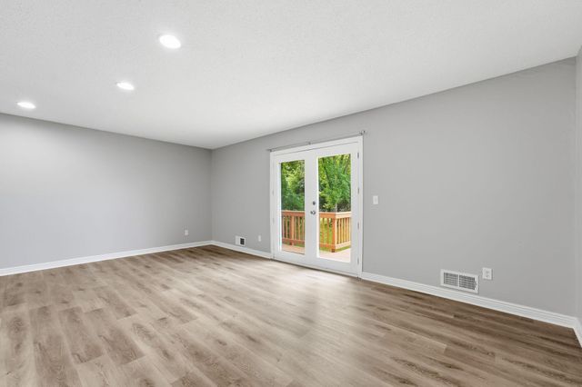 409 Harold Drive, Burnsville, MN 55337