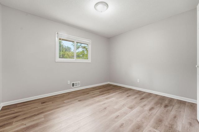 409 Harold Drive, Burnsville, MN 55337
