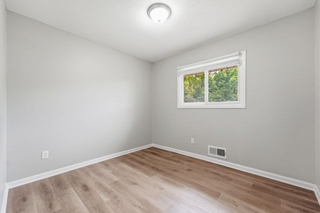 409 Harold Drive, Burnsville, MN 55337