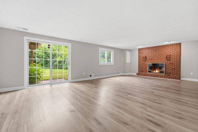 409 Harold Drive, Burnsville, MN 55337