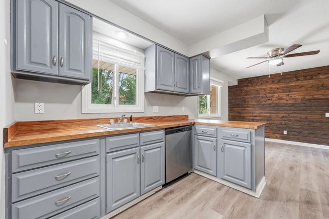 409 Harold Drive, Burnsville, MN 55337